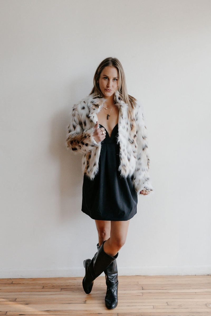 arlo-velvet-heart-snow-leopard-jacket