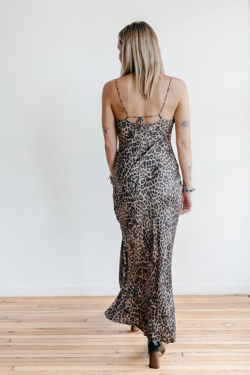 arlo-z-supply-cielo-leopard-midi-dress