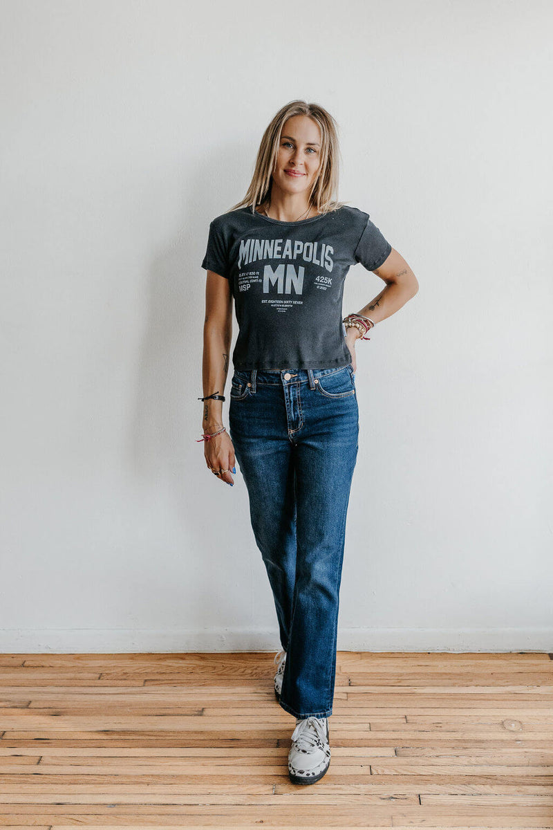 arlo-laundry-room-minneapolis-baby-tee