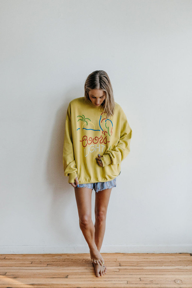 arlo-laundry-room-polly-wants-a-coors-light-pullover-vintage-neon-yellow