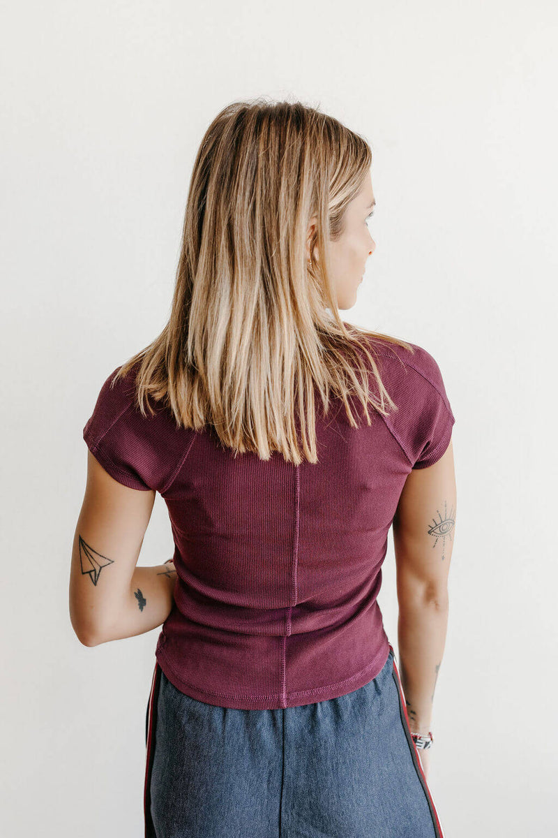 arlo-la-biz-wine-sleeveless-tee