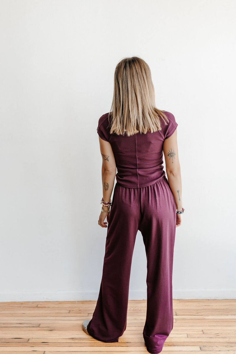 arlo-la-biz-wine-sleeveless-tee