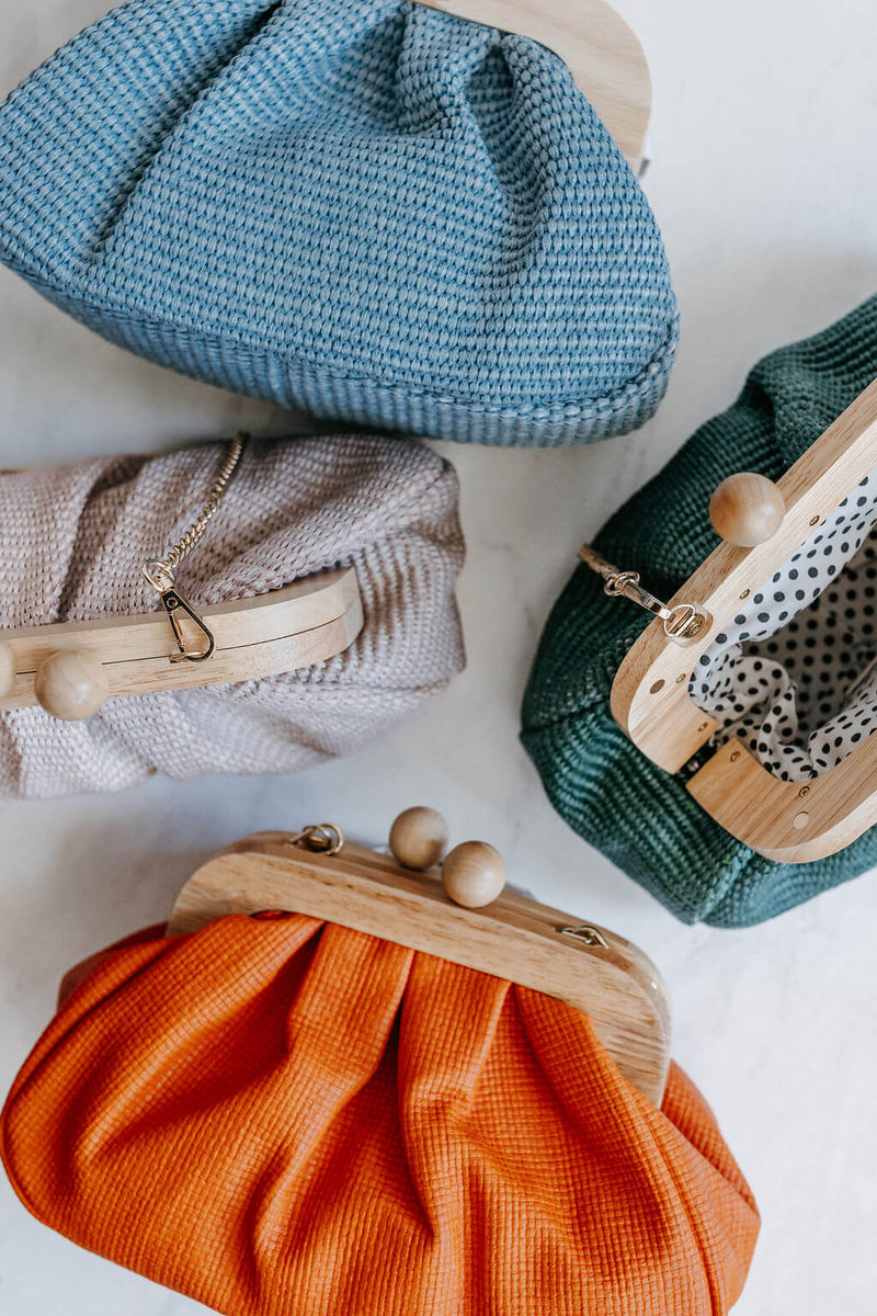 arlo-vogueista-wooden-frame-clutch