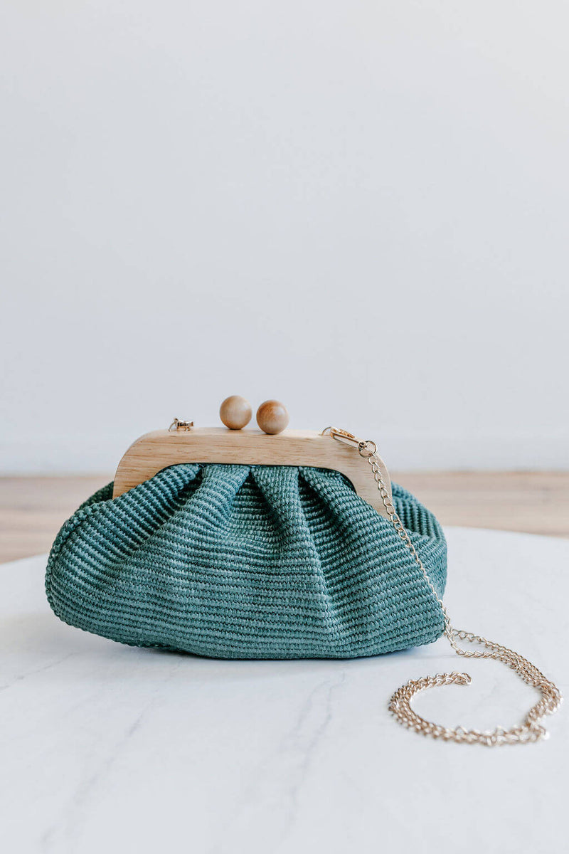 arlo-vogueista-wooden-frame-clutch