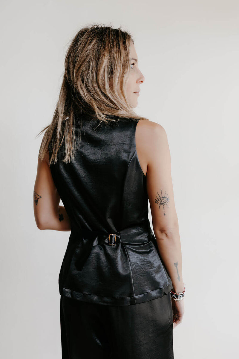 arlo-velvet-heart-pisces-black-satin-vest