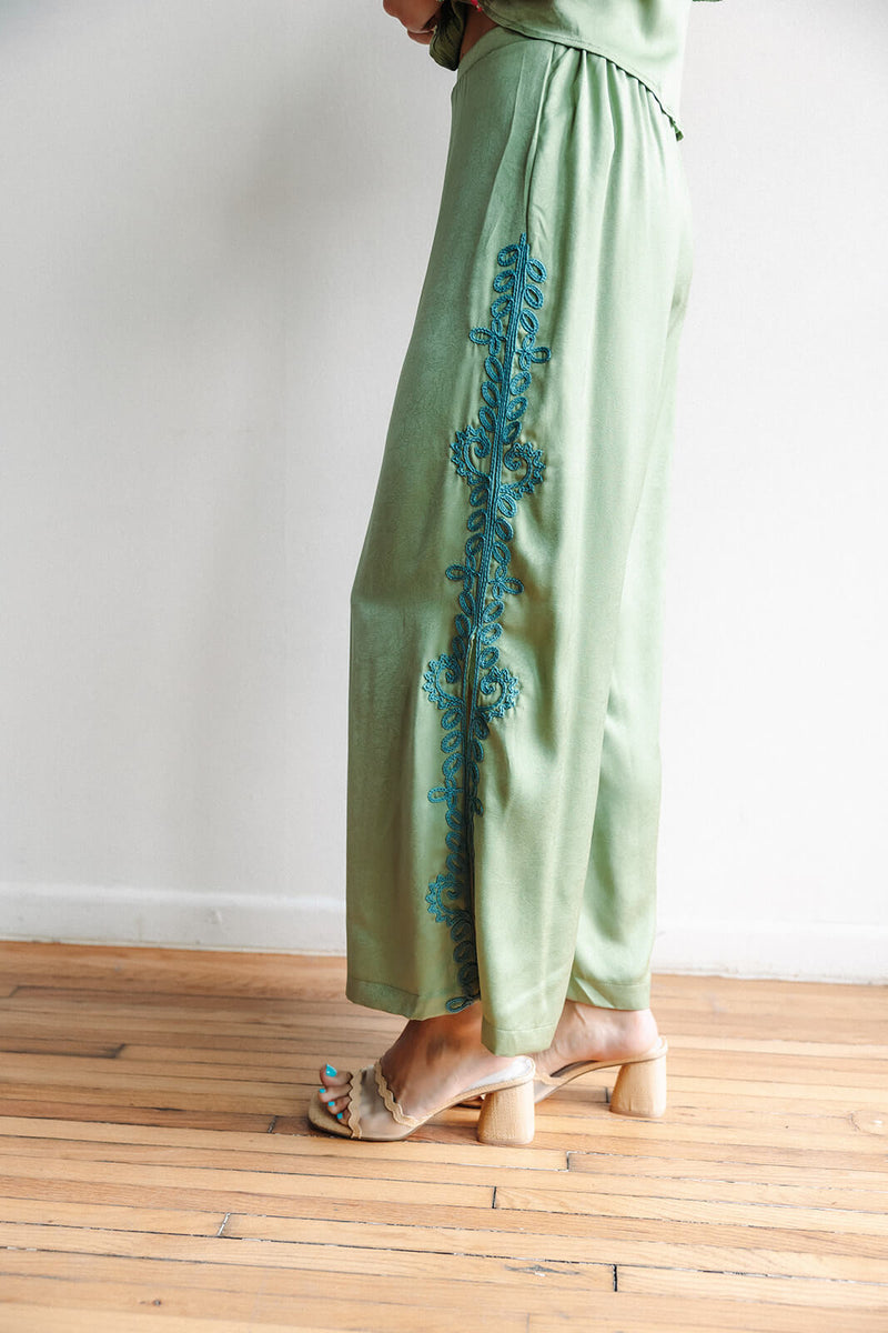 arlo-nkn-fuid-straight-trousers