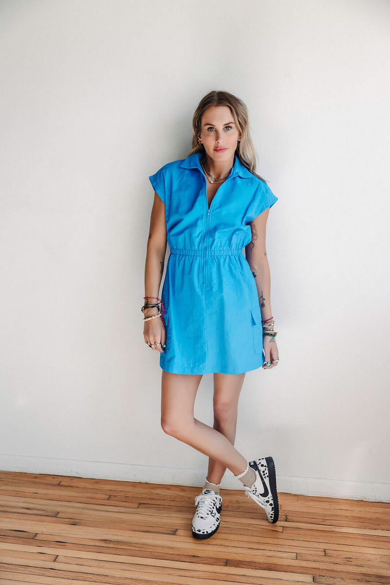 arlo-sadie-and-sage-back-and-forth-nylon-zip-front-dress