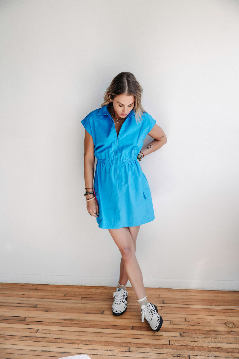arlo-sadie-and-sage-back-and-forth-nylon-zip-front-dress