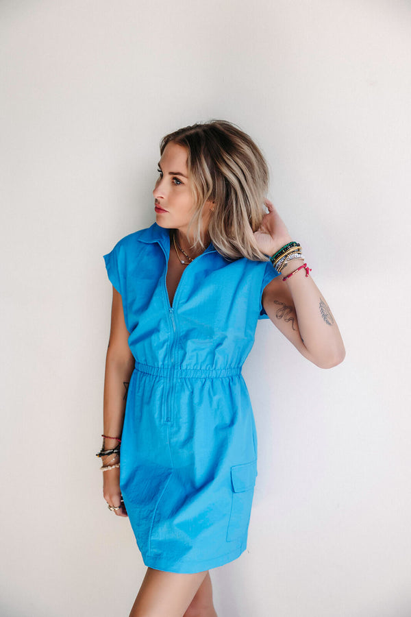 arlo-sadie-and-sage-back-and-forth-nylon-zip-front-dress