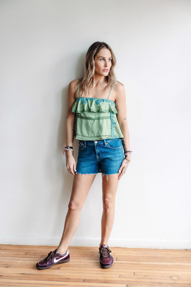 arlo-nkn-lace-strap-tops