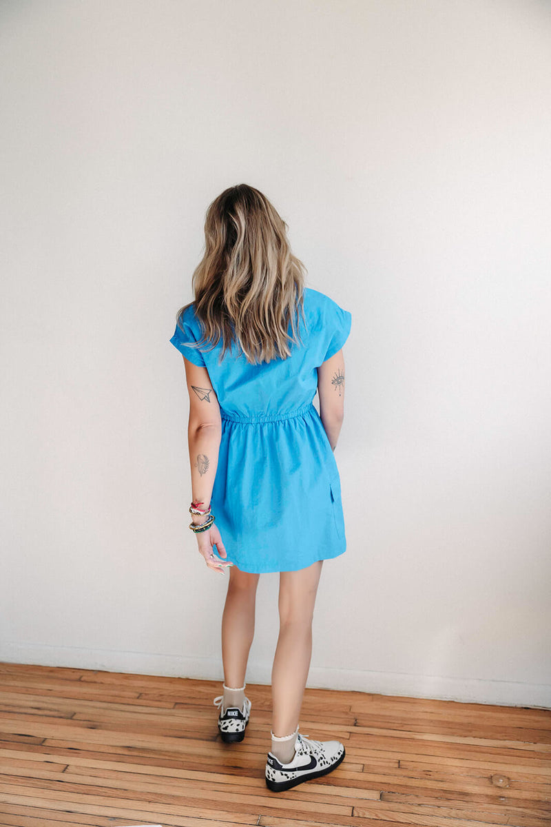 arlo-sadie-and-sage-back-and-forth-nylon-zip-front-dress