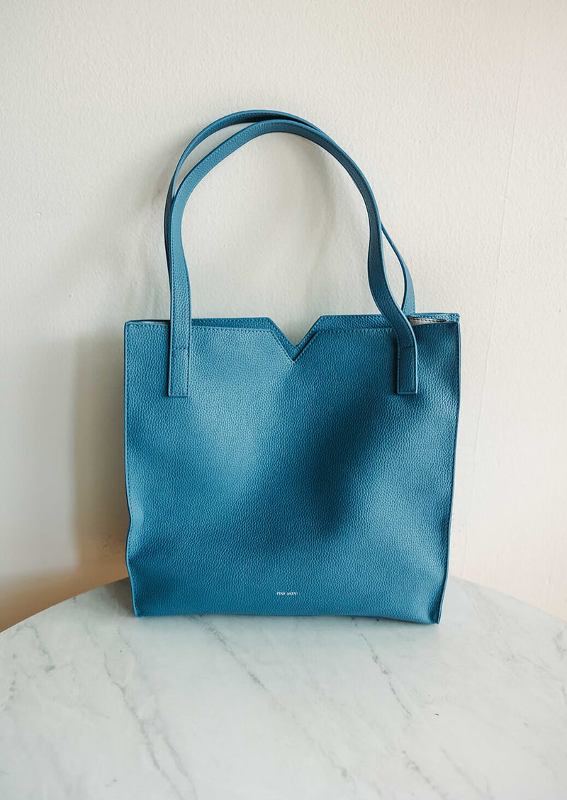 arlo-pixie-mood-alicia-tote