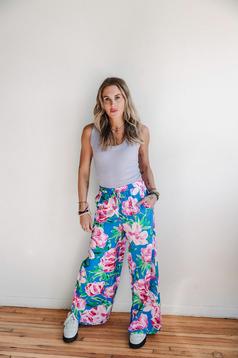 arlo-sadie-and-sage-technicolor-elastic-waist-pants