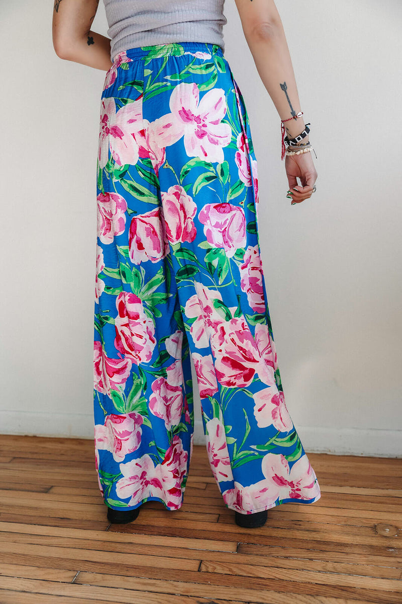 arlo-sadie-and-sage-technicolor-elastic-waist-pants