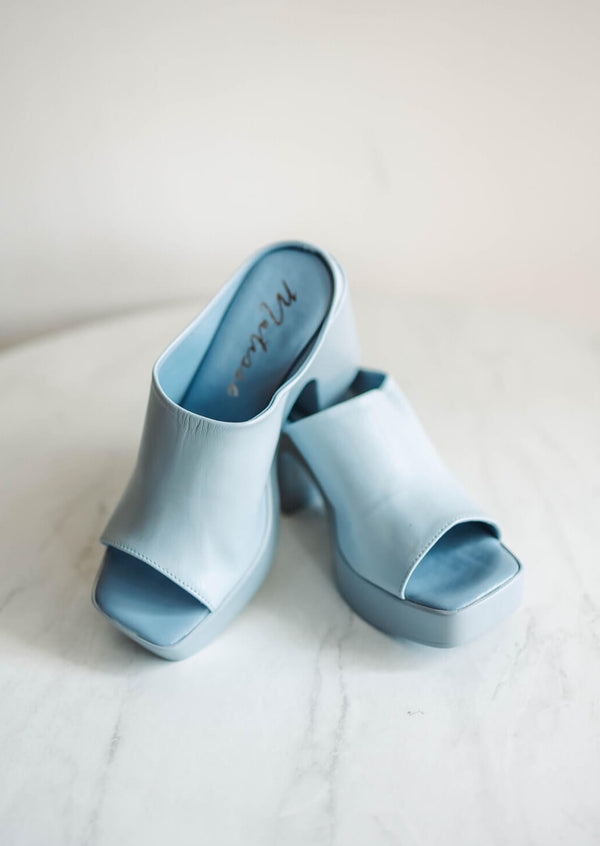 arlo-matisse-faye-platform-heel-blue