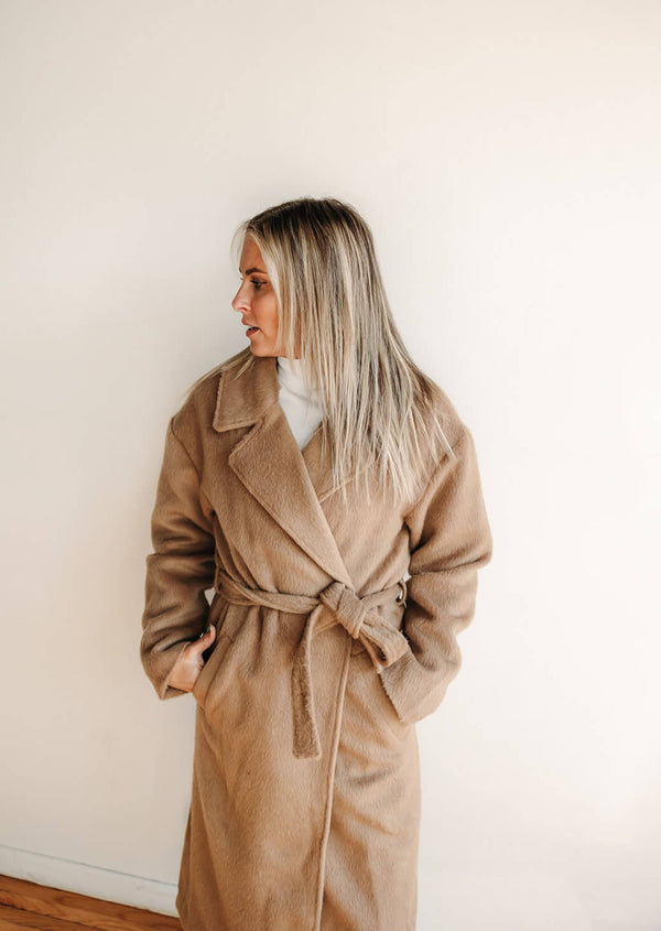 arlo-amora-tie-waist-long-coat-faux-fur-camel