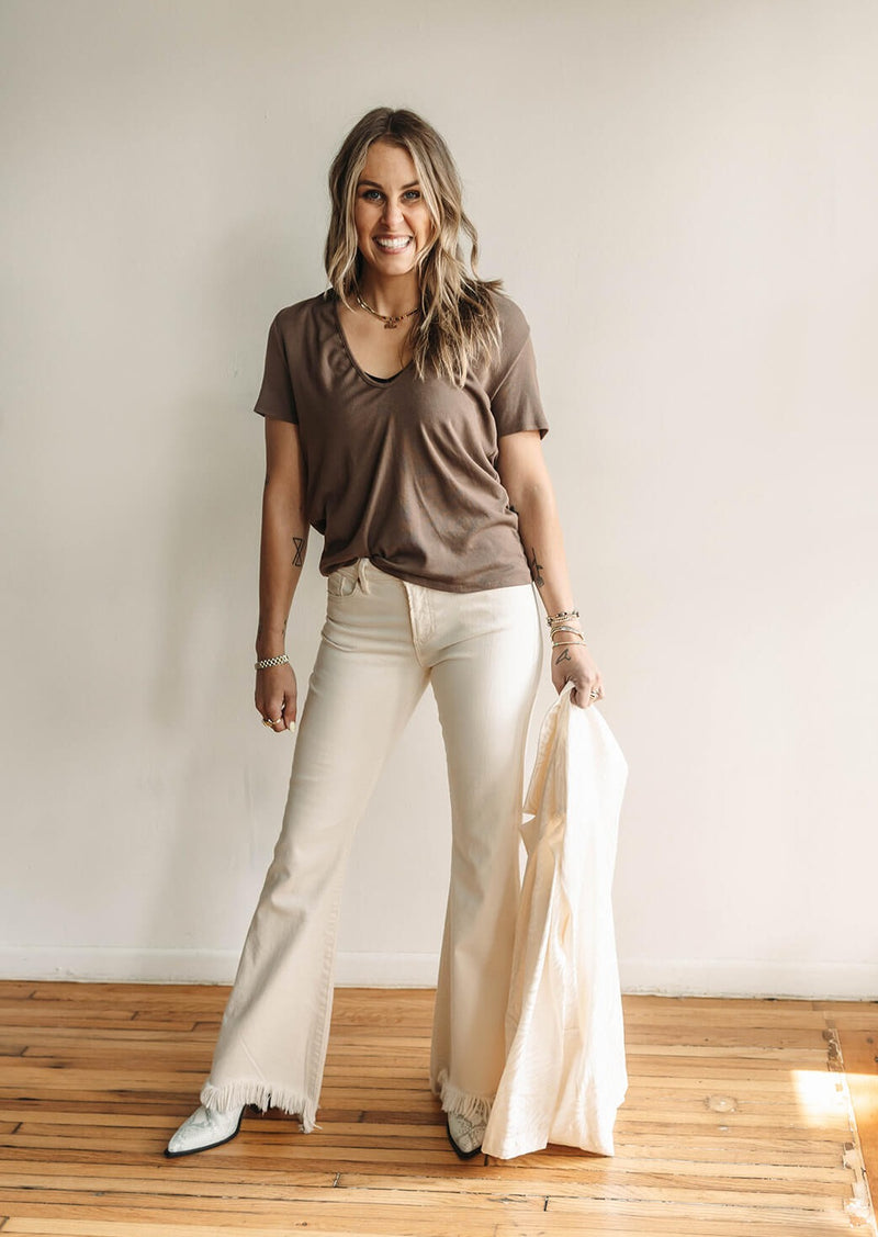 arlo-v-neck-short-sleeve-tee-brown