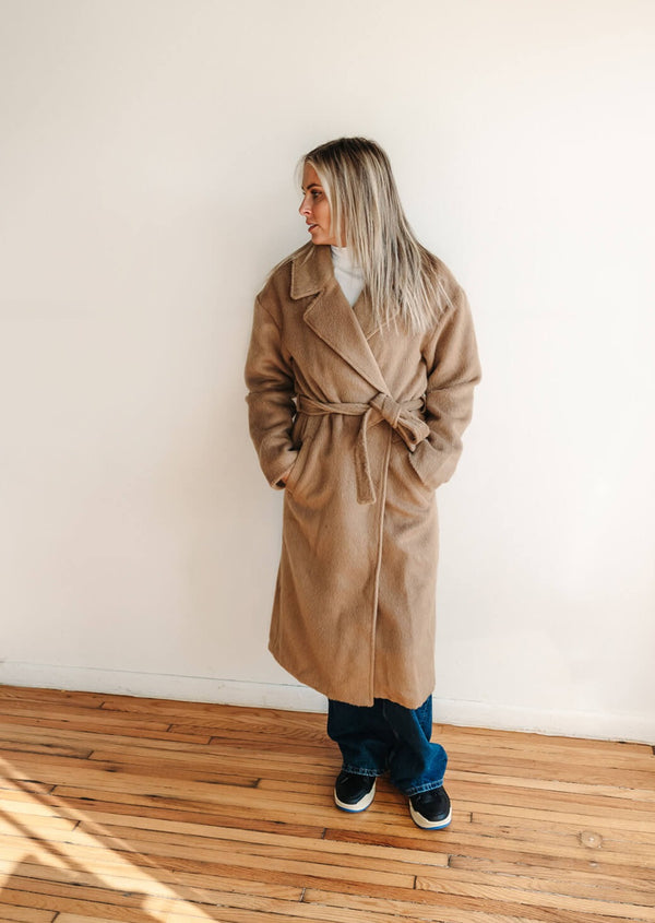 arlo-amora-tie-waist-long-coat-faux-fur-camel