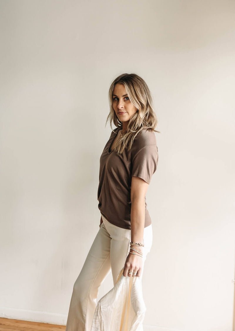 arlo-v-neck-short-sleeve-tee-brown
