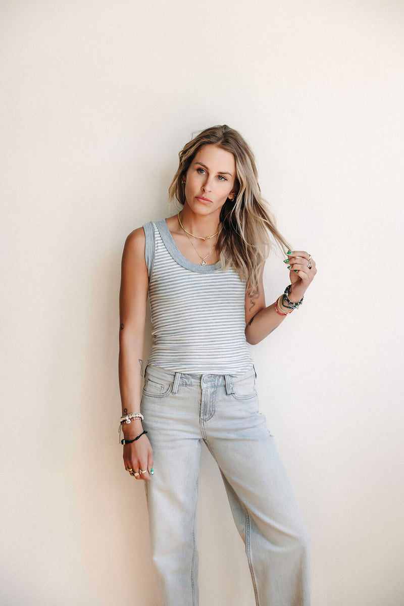 arlo-prroject-social-t-hits-different-ringer-tank