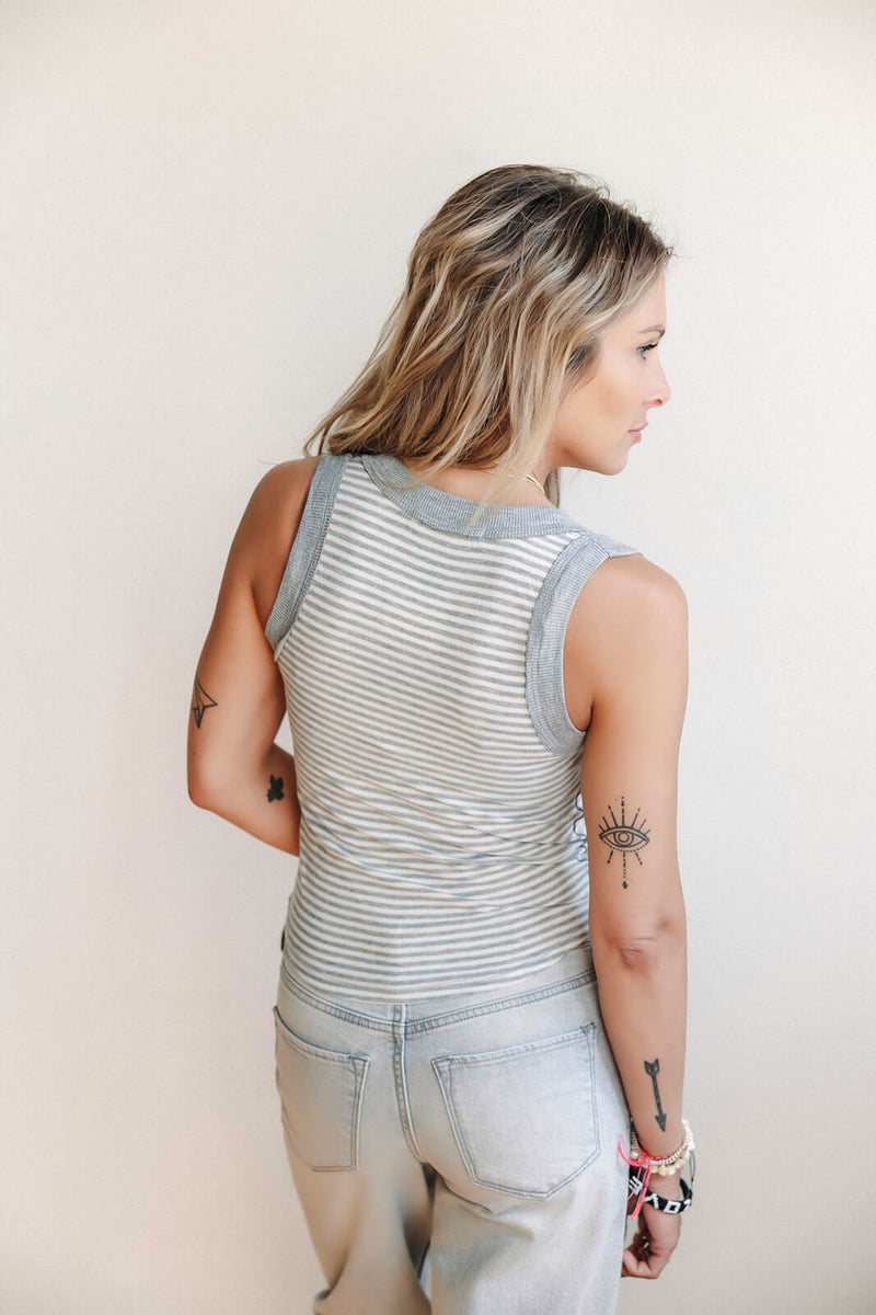 arlo-prroject-social-t-hits-different-ringer-tank