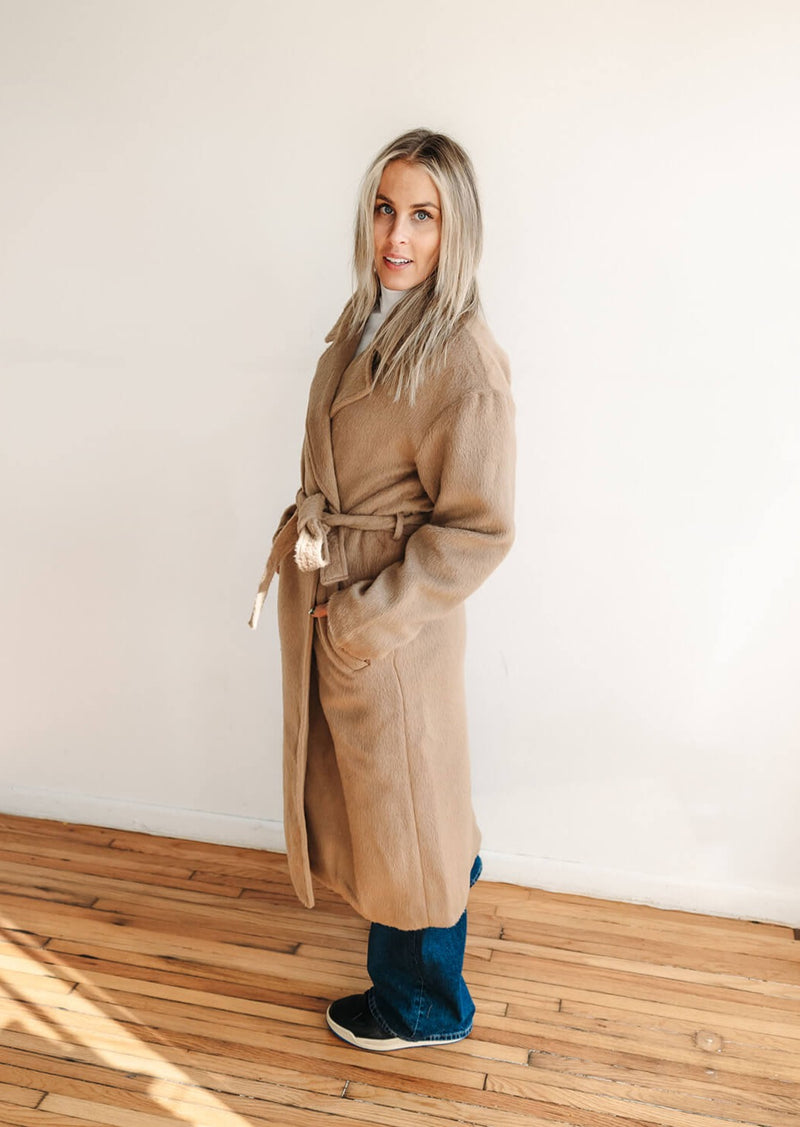 arlo-amora-tie-waist-long-coat-faux-fur-camel
