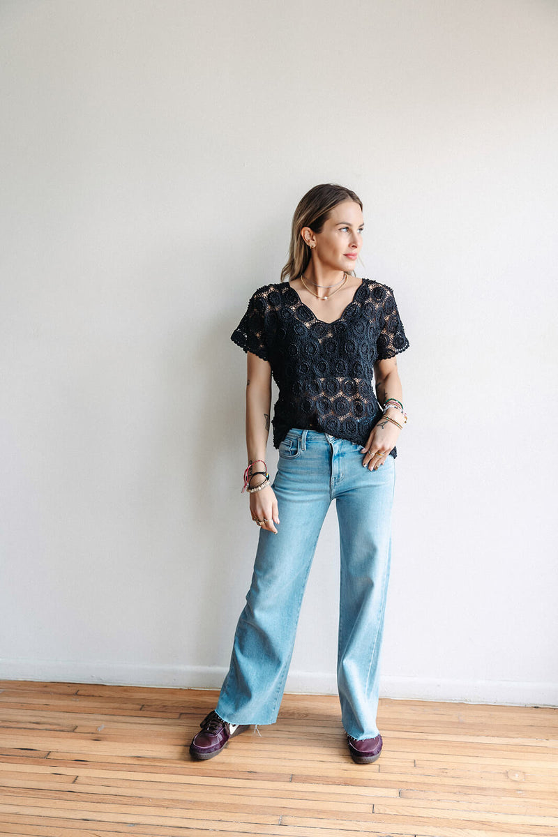 arlo-vintage-crochet-top-short-sleev-black