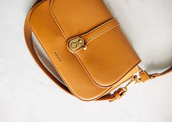 arlo-pixie-mood-athena-saddle-bag