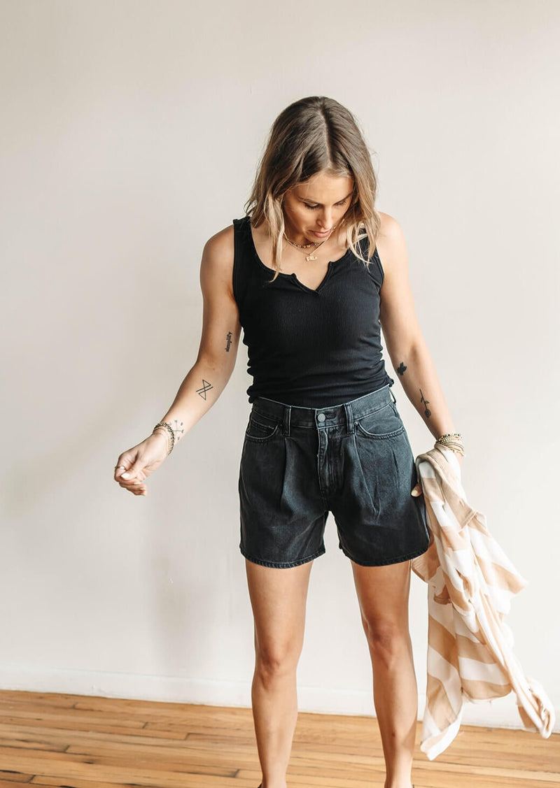 arlo-just-black-peated-shorts-washed-black