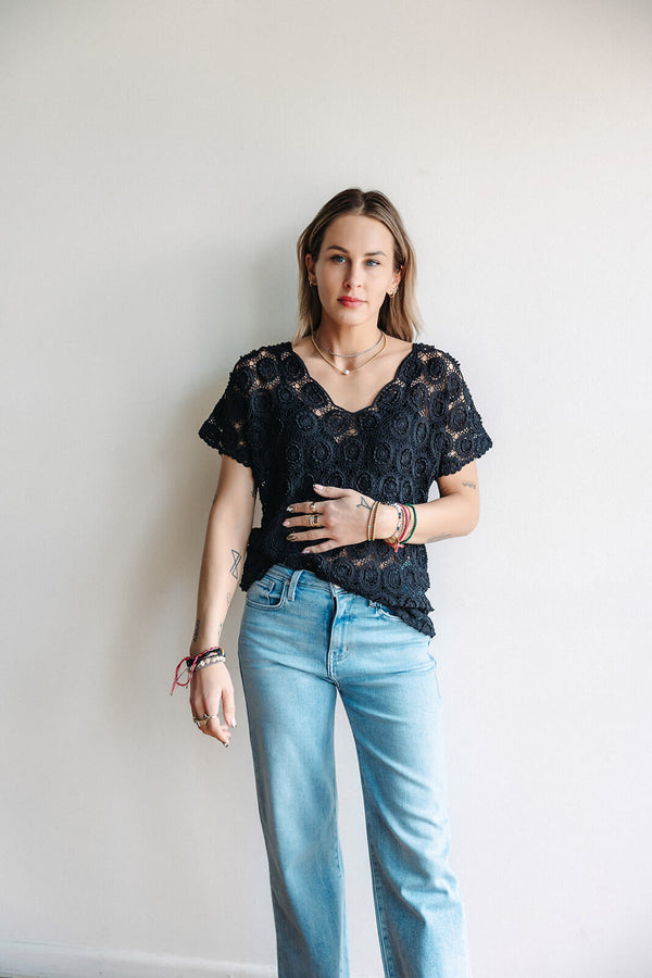 arlo-vintage-crochet-top-short-sleev-black