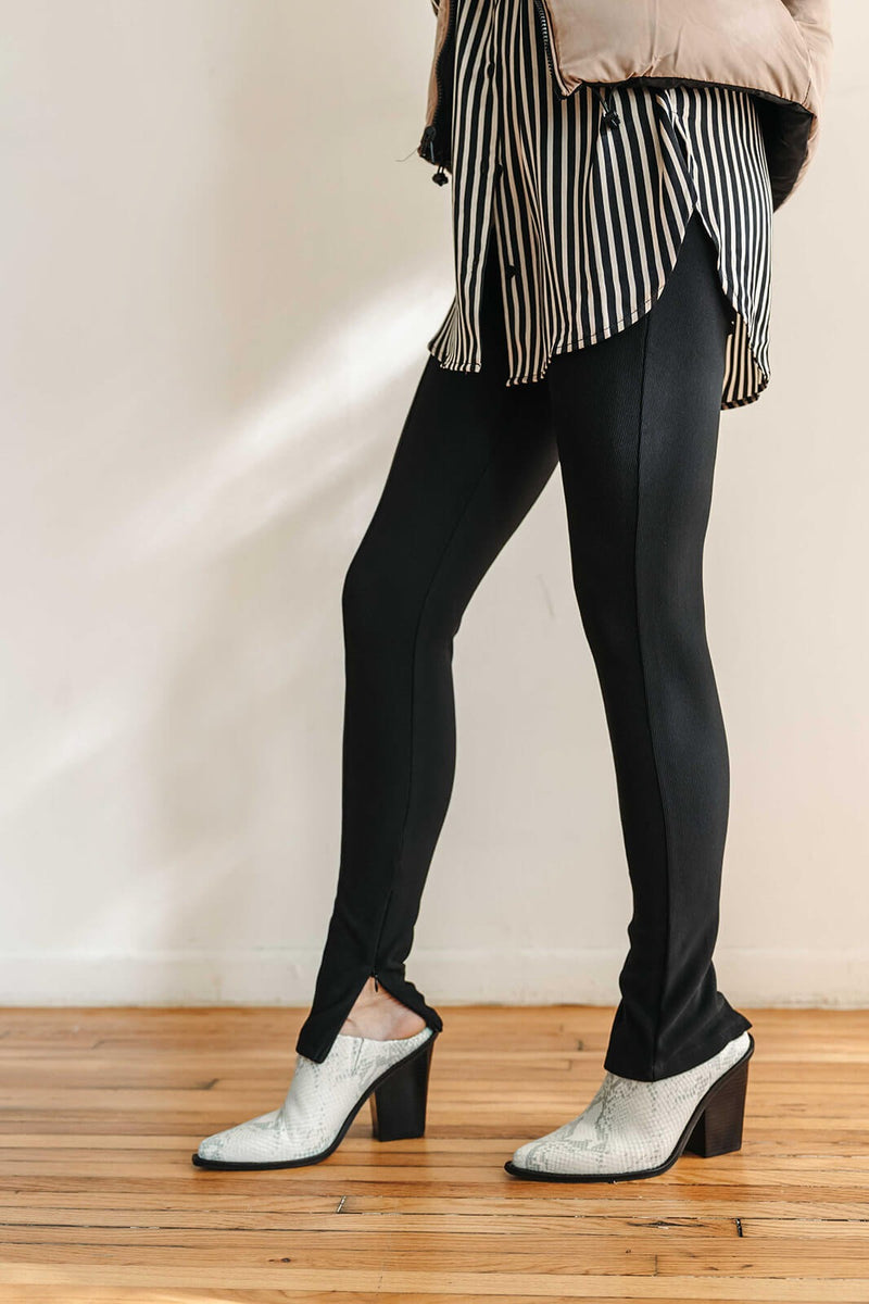 arlo-with-black-bella-leggings-pant-zipper