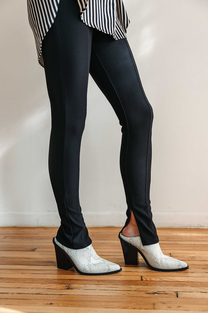 arlo-with-black-bella-leggings-pant-zipper