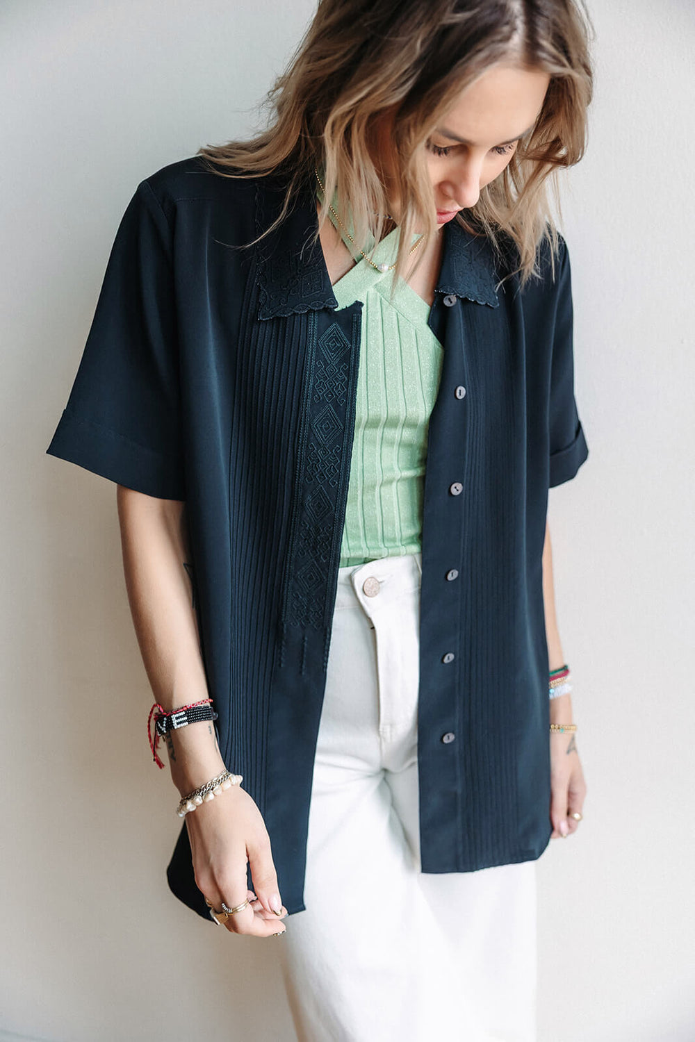 arlo-vintage-scalloped-collar-short-sleeve-buttondown