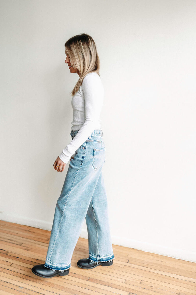arlo-project-social-t-rae-scoop-neck-longsleeve