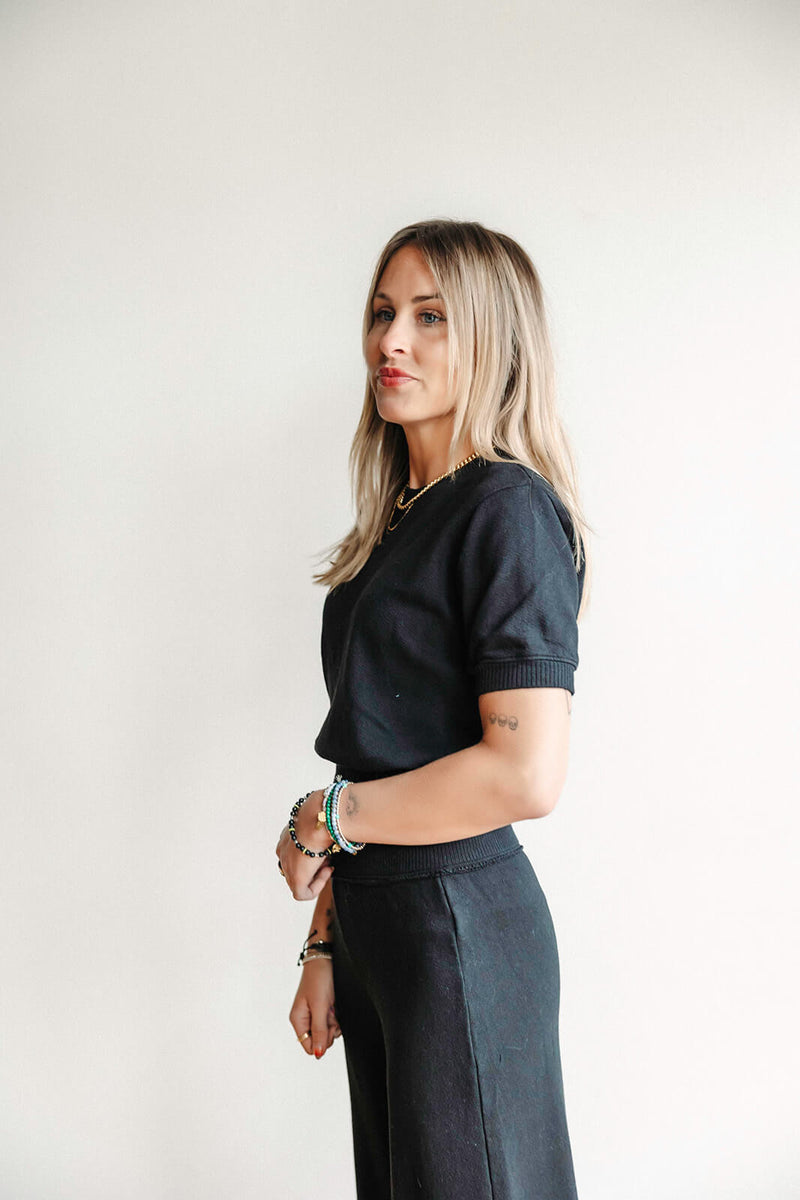 arlo-project-social-t-beau-short-sleeved-pullover-black
