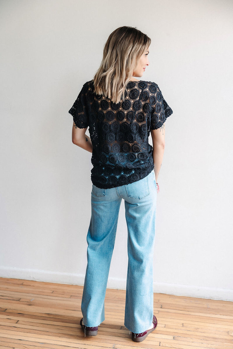 arlo-vintage-crochet-top-short-sleev-black