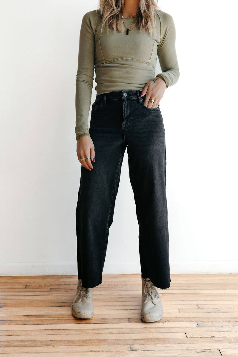 arlo-hidden-nori-cropped-wide-leg-jean