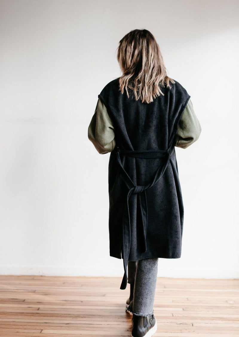 arlo-oat-belted-long-vest-black